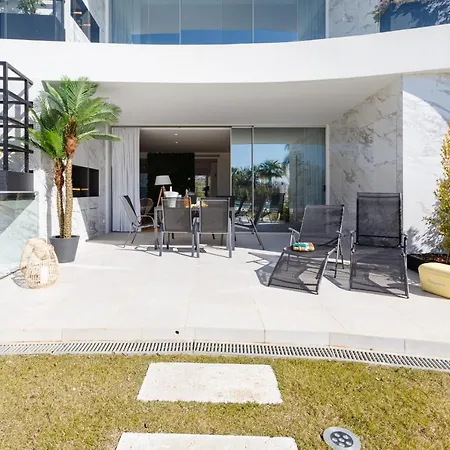 Miami Apartment *